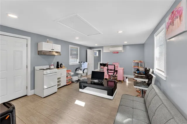 $449,900 | 15 Don Court, Pawtucket, RI 02861