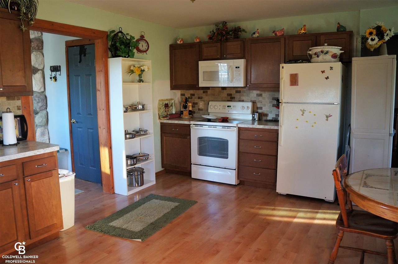 13277 Tibbets Road Memphis, MI 48041 - Photo 5 of 26