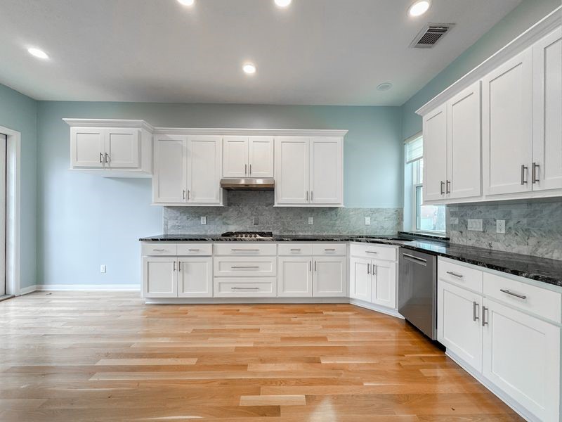 1223 Normans Woods Street Houston, TX 77077 - Photo 15 of 32 Spacious Kitchen with a lot cabinets to storage