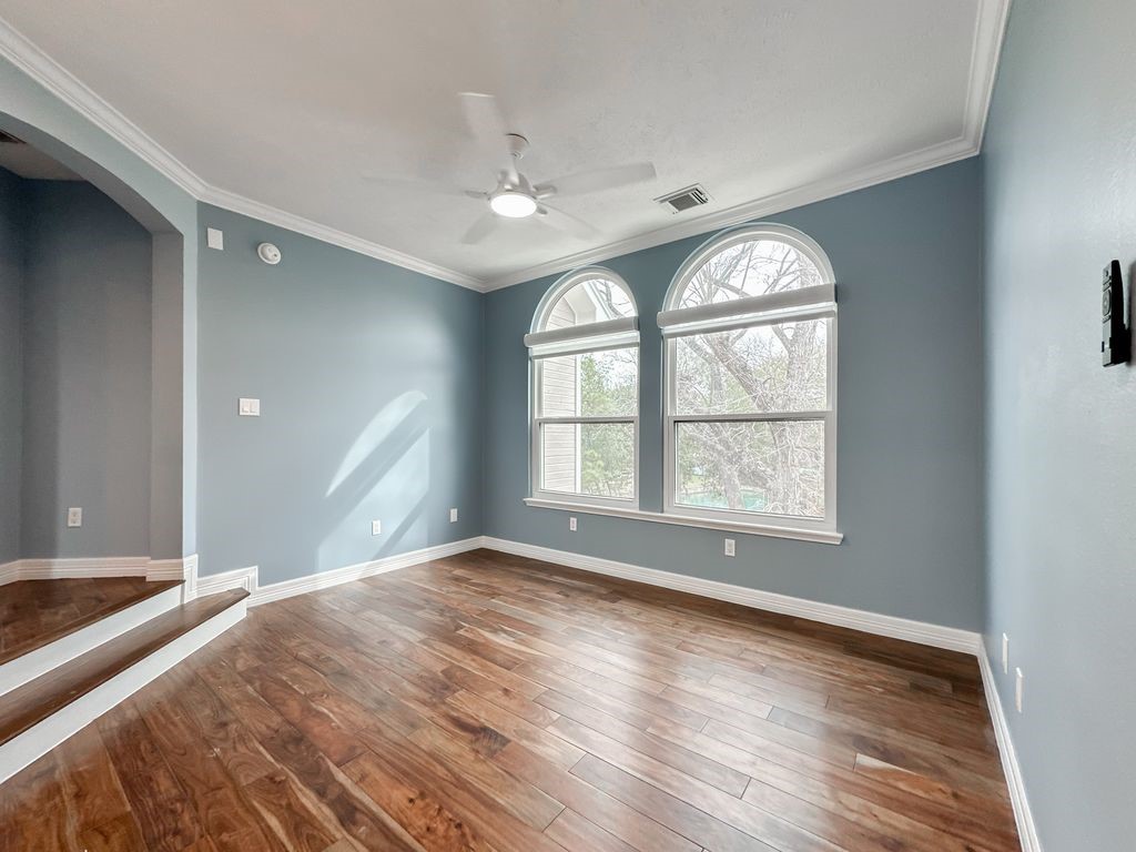 1223 Normans Woods Street Houston, TX 77077 - Photo 21 of 32 Sitting area in the second floor