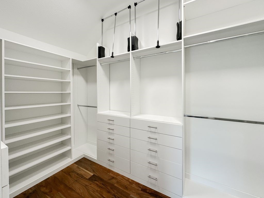 1223 Normans Woods Street Houston, TX 77077 - Photo 24 of 32 Customizer Walk-in closet