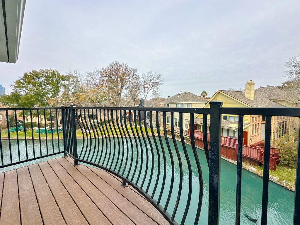 1223 Normans Woods Street Houston, TX 77077 - Photo 25 of 32 Balcony to enjoy the beautiful lake view