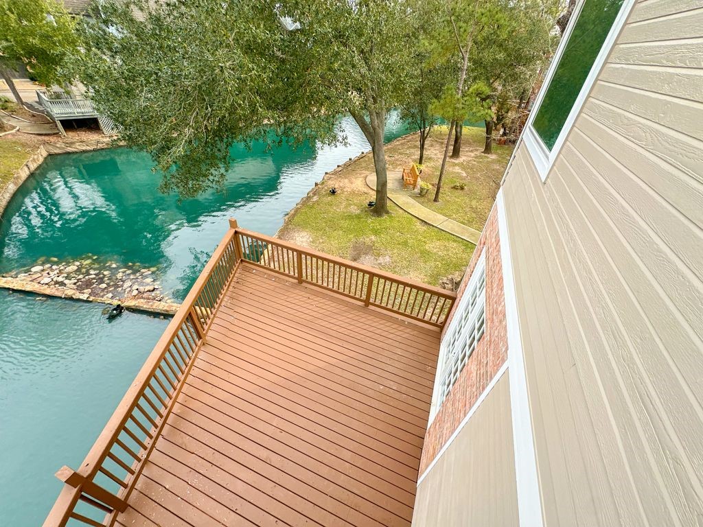 1223 Normans Woods Street Houston, TX 77077 - Photo 26 of 32 Wonderful desk, perfect for outdoor meals or to relax with a morning