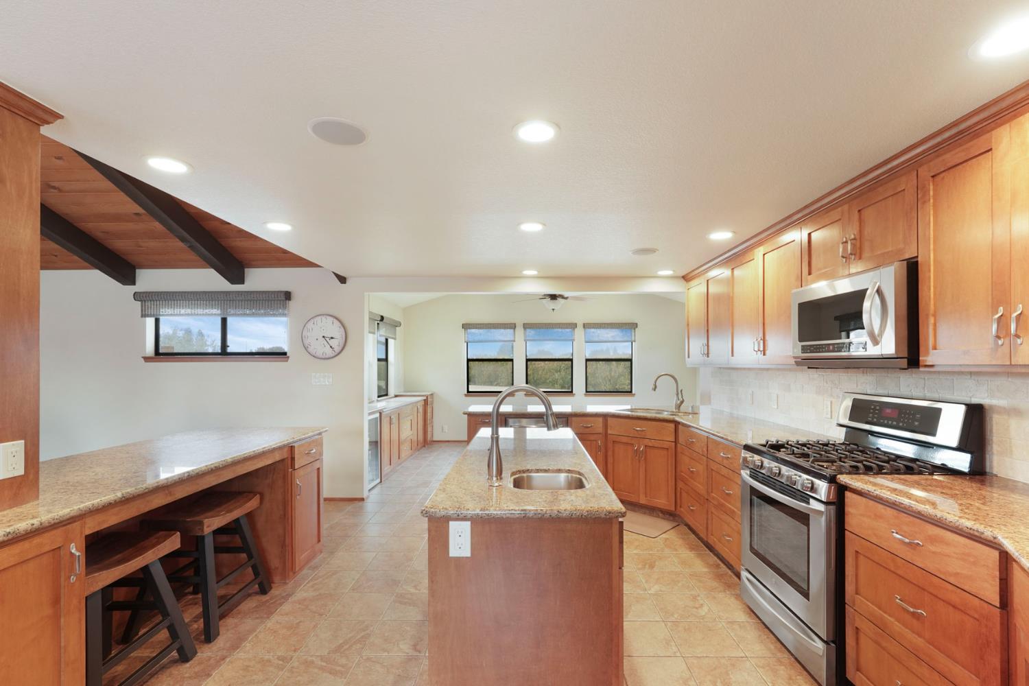 22022 South 99 Frontage Road Ripon, CA 95366 - Photo 7 of 46 Gallery Image 7