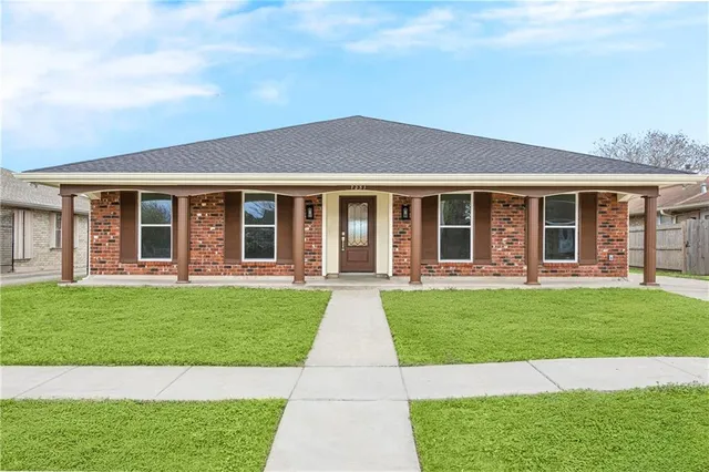 $299,000 | 7231 Camberley Drive, New Orleans, LA 70128
