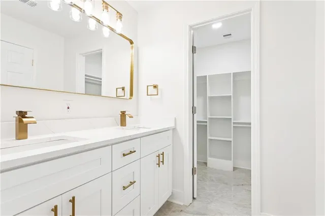 $299,000 | 7231 Camberley Drive, New Orleans, LA 70128