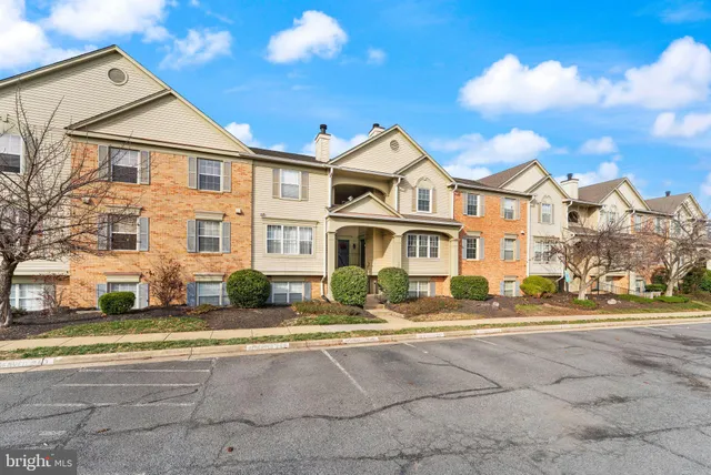 $339,900 | 8068 Stonewall Brigade Court, Unit 204, Manassas, VA 20109
