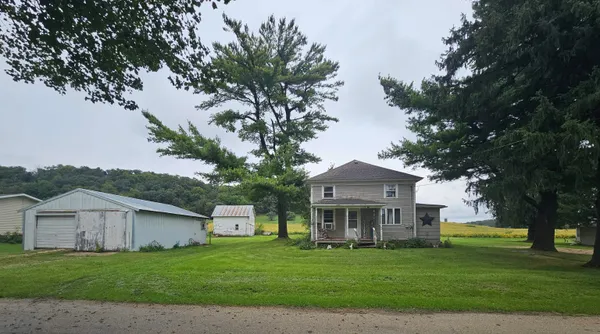 $119,000 | 102 West Springwater Avenue, Wadena, IA 52169