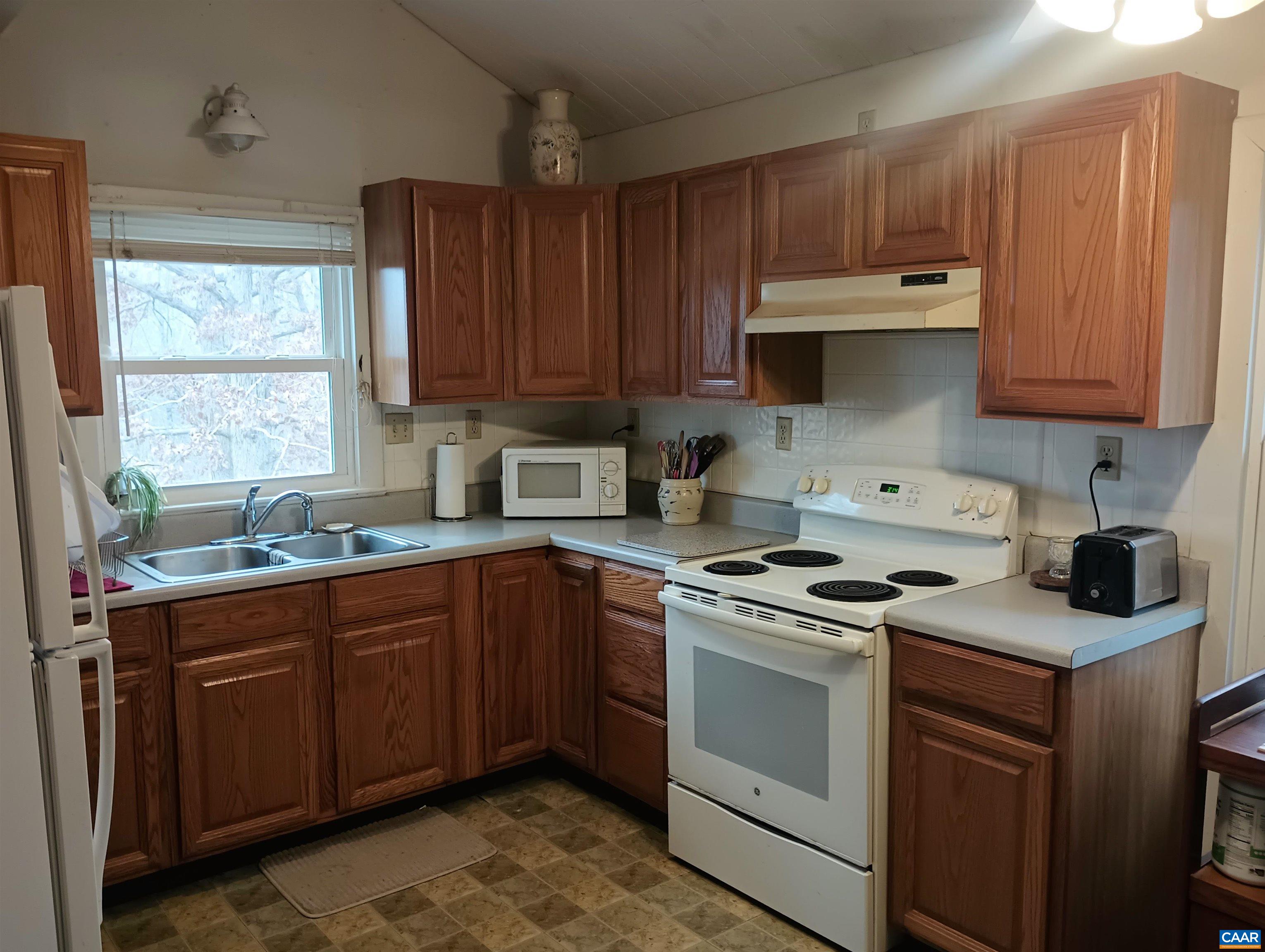 3901 Midland Road Wingina, VA 24599 - Photo 28 of 75