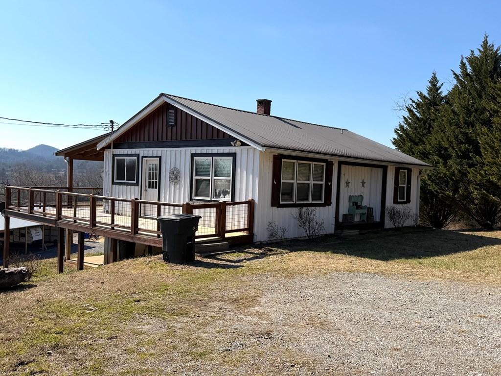 337 Fires Creek Road Hayesville, NC 28904 - Photo 6 of 45