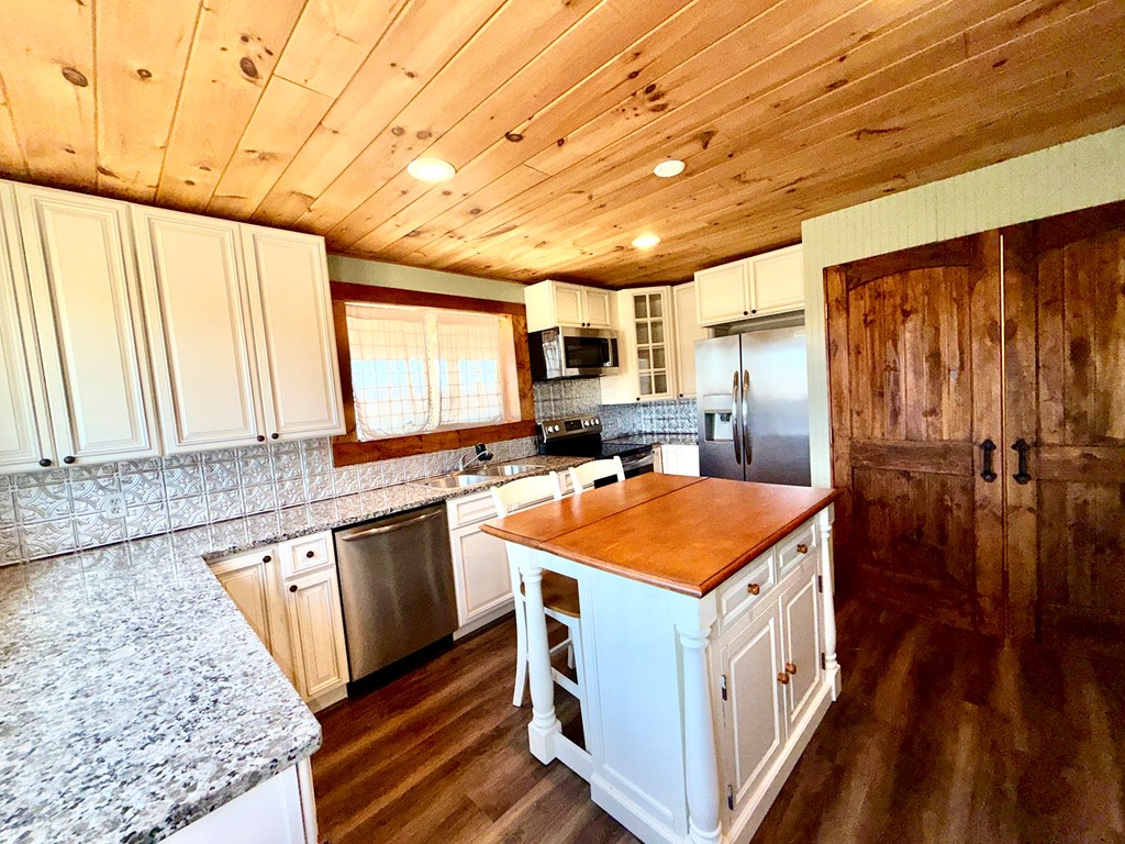 337 Fires Creek Road Hayesville, NC 28904 - Photo 8 of 45