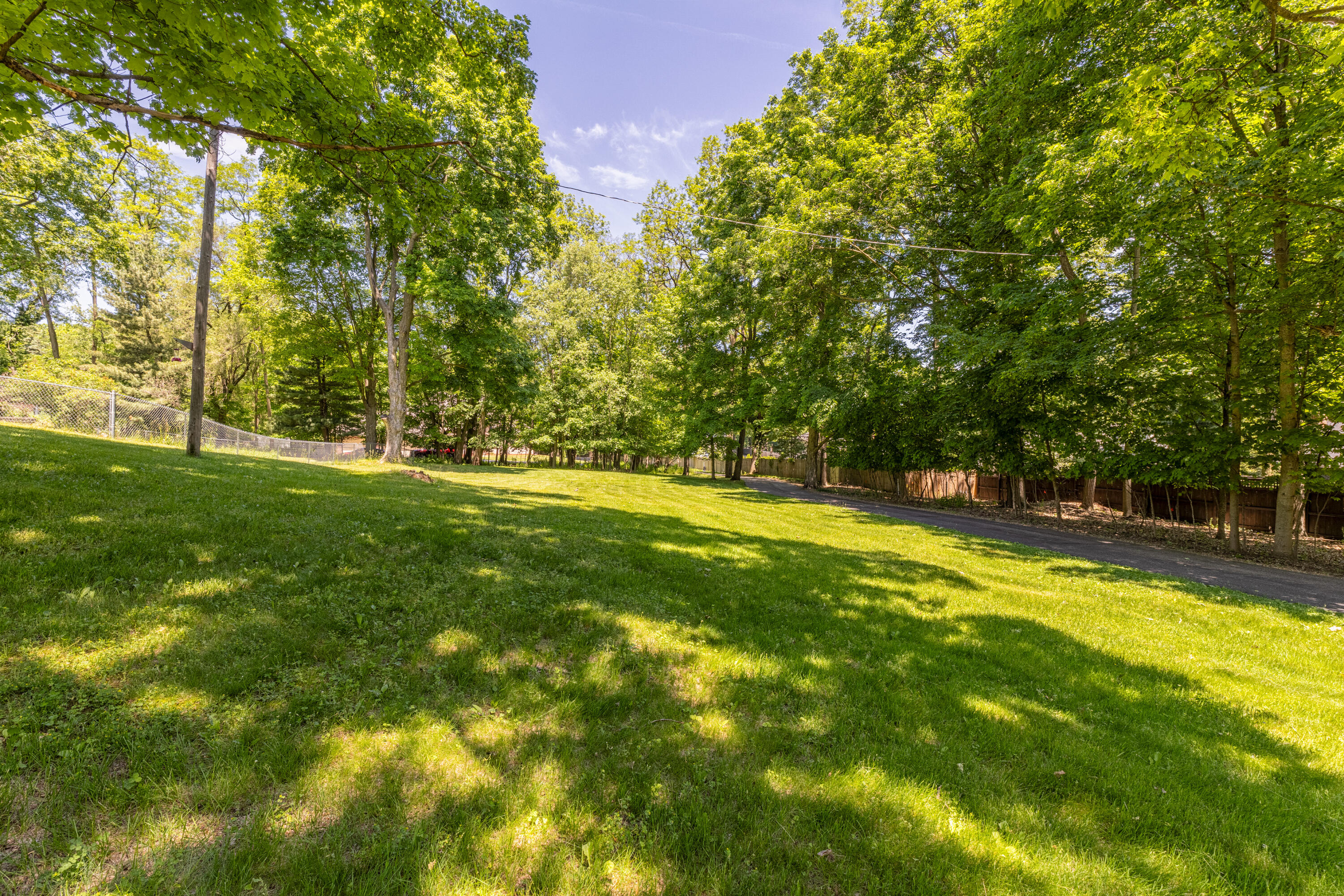 1722 West Kilgore Road Kalamazoo, MI 49008 - Photo 46 of 54 Kilgore_1722_Exterior (6)