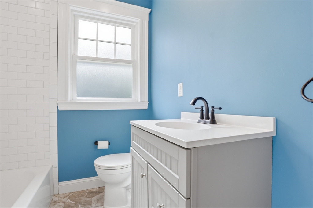 23 Rindge Avenue, Unit 1 Cambridge, MA 02140 - Photo 25 of 32