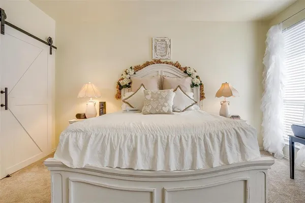 $2,100 | 909 Hunter Lane, Burleson, TX 76028