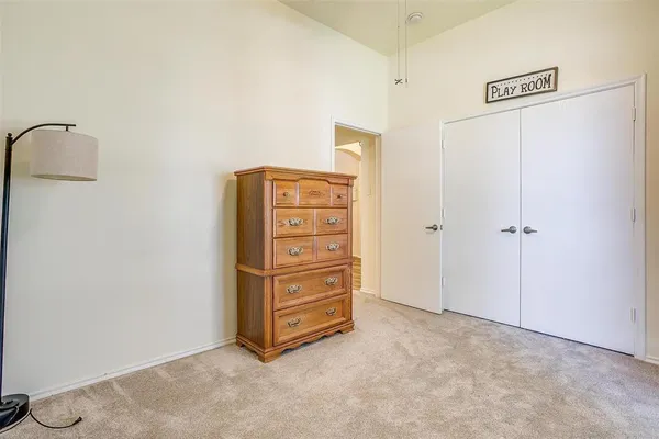 $2,100 | 909 Hunter Lane, Burleson, TX 76028