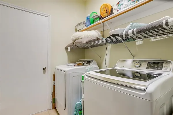 $2,100 | 909 Hunter Lane, Burleson, TX 76028