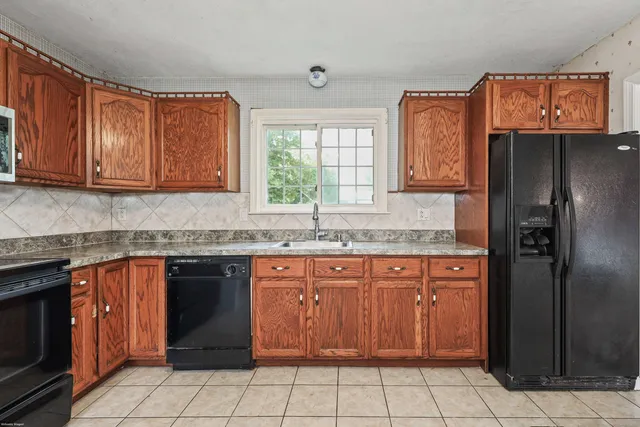 $339,000 | 67 Barrington Lane, Waterbury, CT 06708