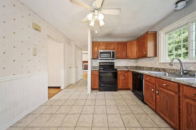 $339,000 | 67 Barrington Lane, Waterbury, CT 06708