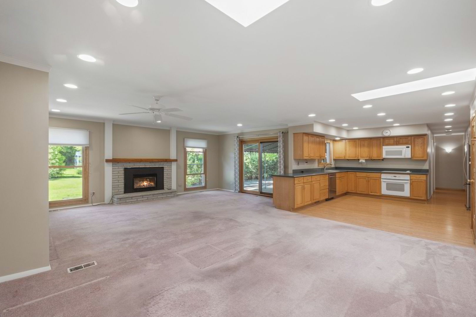 2769 Shannon Road Northbrook, IL 60062 - Photo 6 of 17