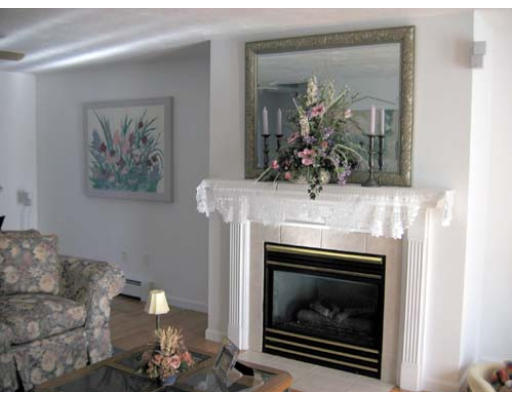 12 Cheyenne Road Worcester, MA 01606 - Photo 3 of 14 Gallery Image 3