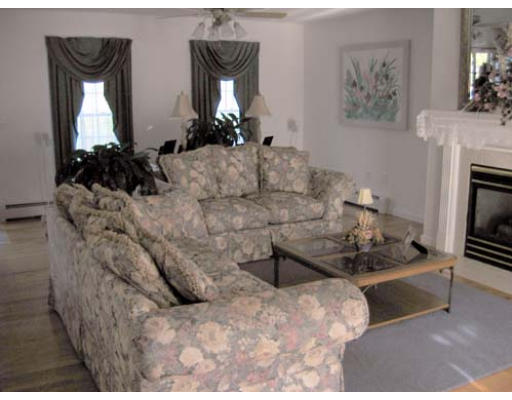 12 Cheyenne Road Worcester, MA 01606 - Photo 4 of 14 Gallery Image 4