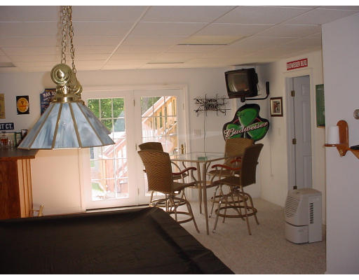 12 Cheyenne Road Worcester, MA 01606 - Photo 6 of 14 Gallery Image 6