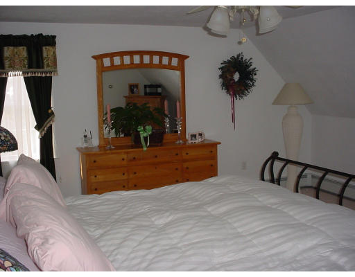 12 Cheyenne Road Worcester, MA 01606 - Photo 10 of 14 Gallery Image 10