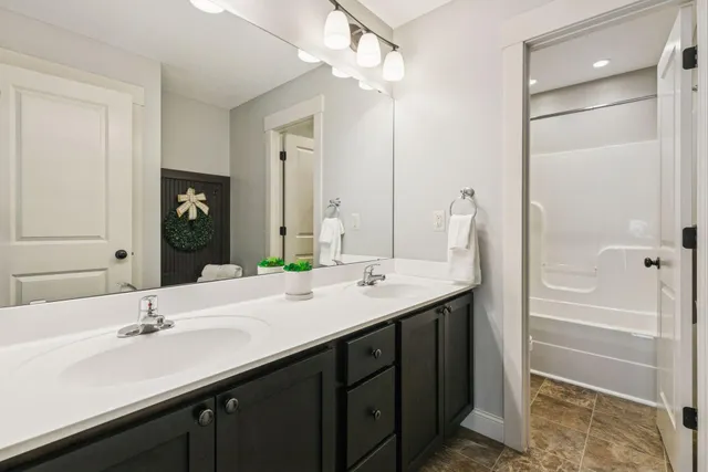 $640,000 | 27155 Hickory Ridge Drive, Elko New Market, MN 55020