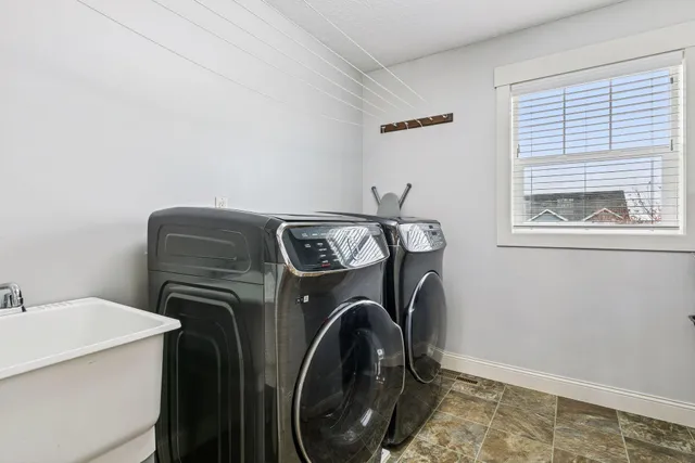 $640,000 | 27155 Hickory Ridge Drive, Elko New Market, MN 55020