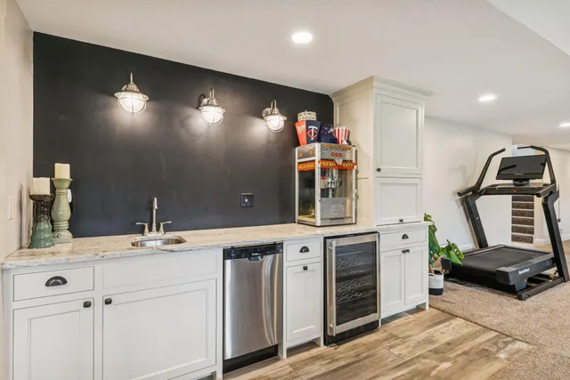 $640,000 | 27155 Hickory Ridge Drive, Elko New Market, MN 55020