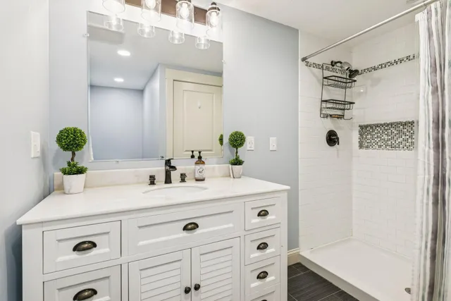 $640,000 | 27155 Hickory Ridge Drive, Elko New Market, MN 55020