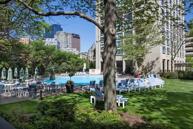 $3,400 | 65 East India Row, Unit 10A, Boston, MA 02110