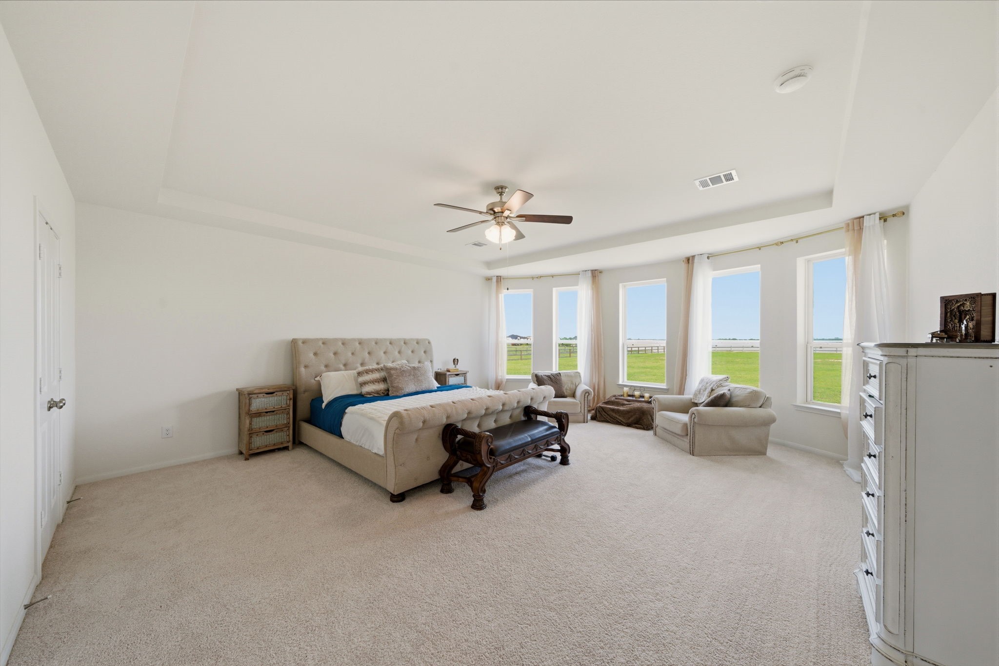 4012 Edgewater Ter Lane Waller, TX 77484 - Photo 4 of 42 a living room with furniture and large windows