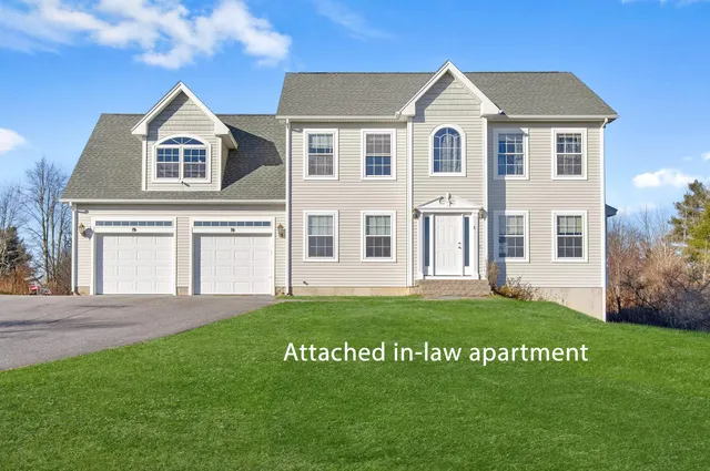 $789,000 | 8 Wolf River Run, Gorham, ME 04038