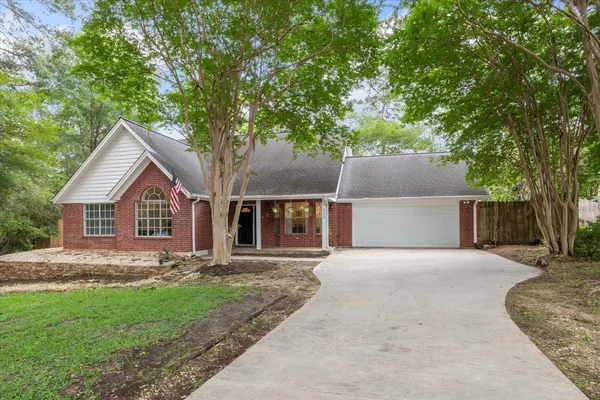 $425,000 | 2420 Canter Lane, Conroe, TX 77384