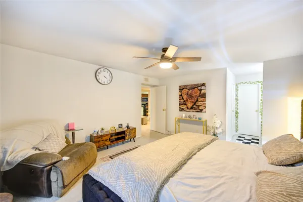 $159,990 | 14911 Wunderlich Drive, Unit 413, Houston, TX 77069