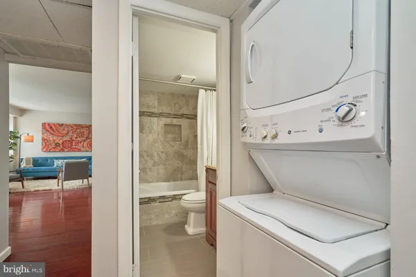 $1,800 | 3340 South 28th Street, Unit 304, Alexandria, VA 22302