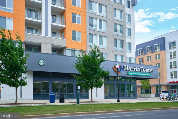 $1,800 | 3340 South 28th Street, Unit 304, Alexandria, VA 22302