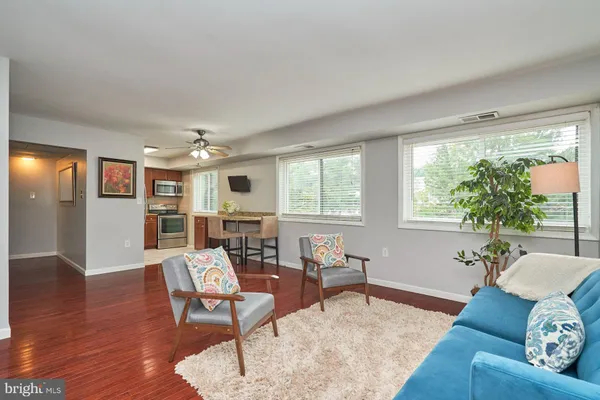 $1,800 | 3340 South 28th Street, Unit 304, Alexandria, VA 22302