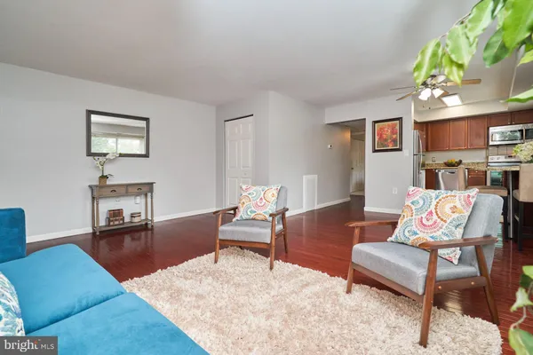 $1,800 | 3340 South 28th Street, Unit 304, Alexandria, VA 22302