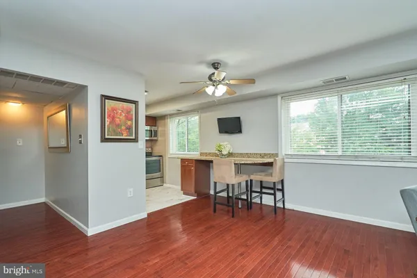 $1,800 | 3340 South 28th Street, Unit 304, Alexandria, VA 22302