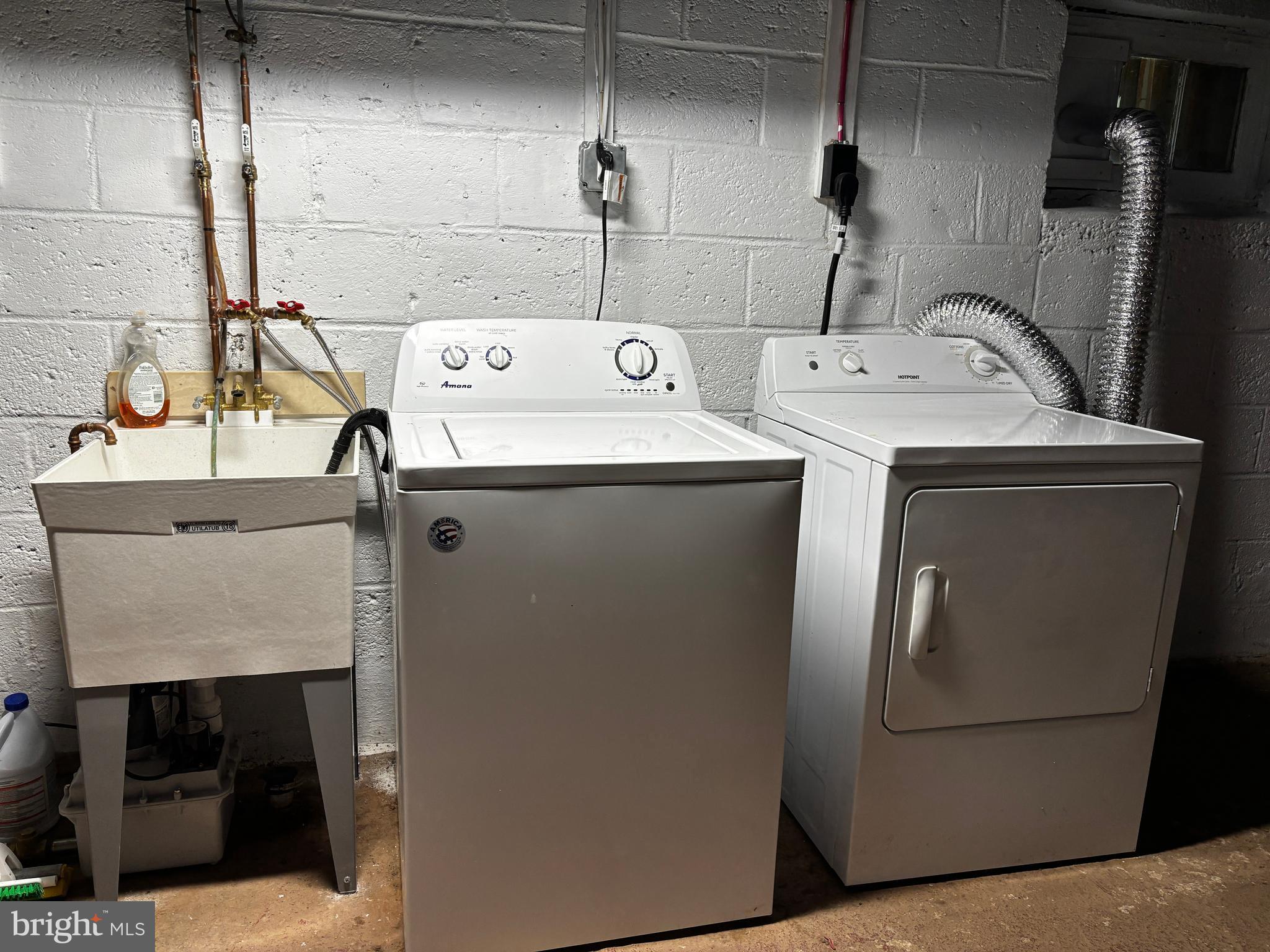 2044 Mill Road Norristown, PA 19403 - Photo 54 of 55 a utility room with dryer and washer