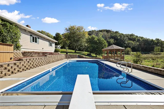 $615,000 | S9331 Valley View Road, Plain, WI 53577