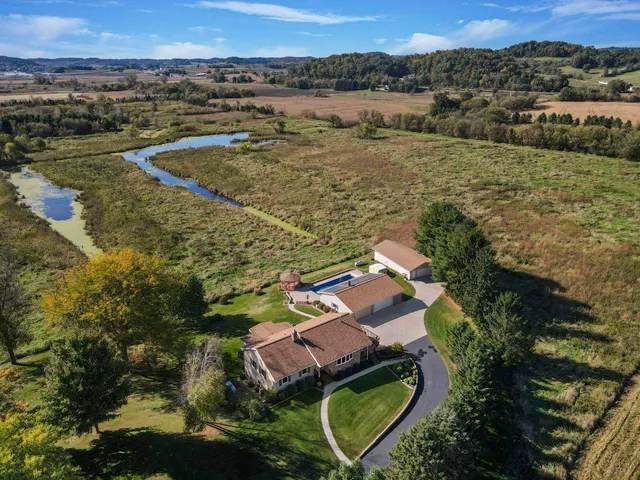 $615,000 | S9331 Valley View Road, Plain, WI 53577