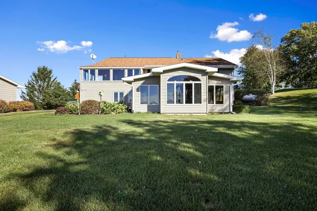 $615,000 | S9331 Valley View Road, Plain, WI 53577