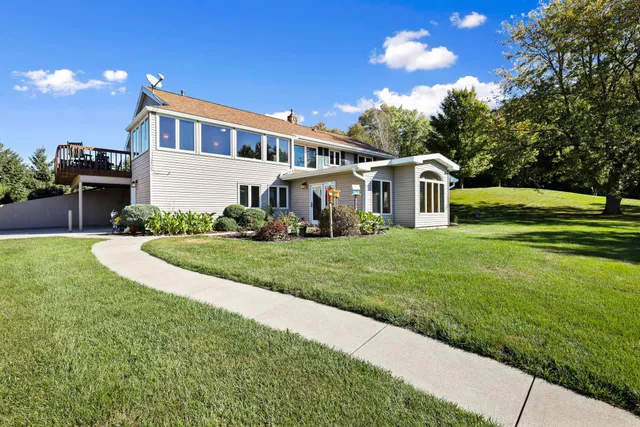 $615,000 | S9331 Valley View Road, Plain, WI 53577