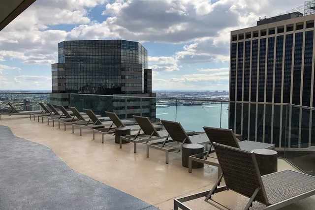 $625,000 | 75 Wall Street, Unit 31J | Financial District