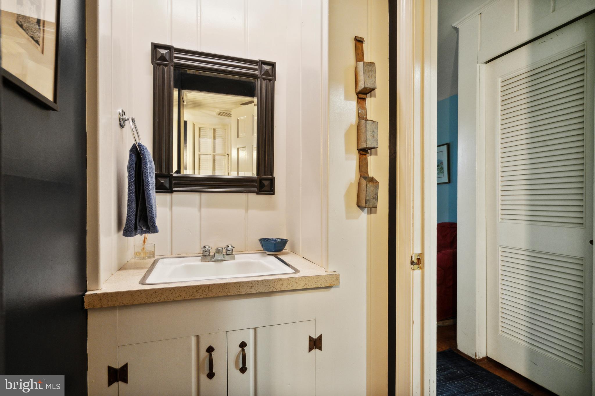 520 Beaver Road Glenside, PA 19038 - Photo 11 of 20 1st floor powder room