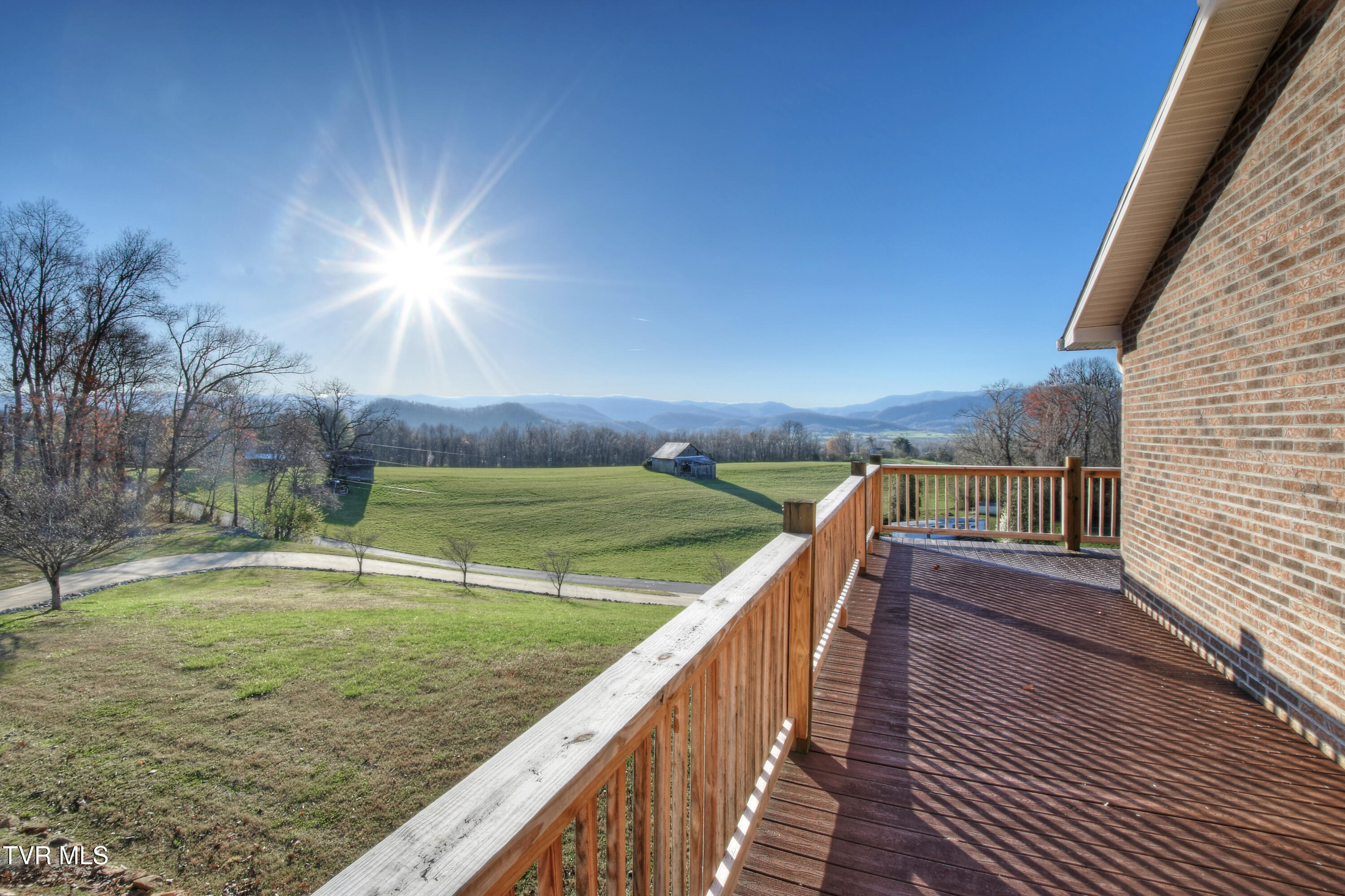 379 Airport Road Elizabethton, TN 37643 - Photo 15 of 68 10
