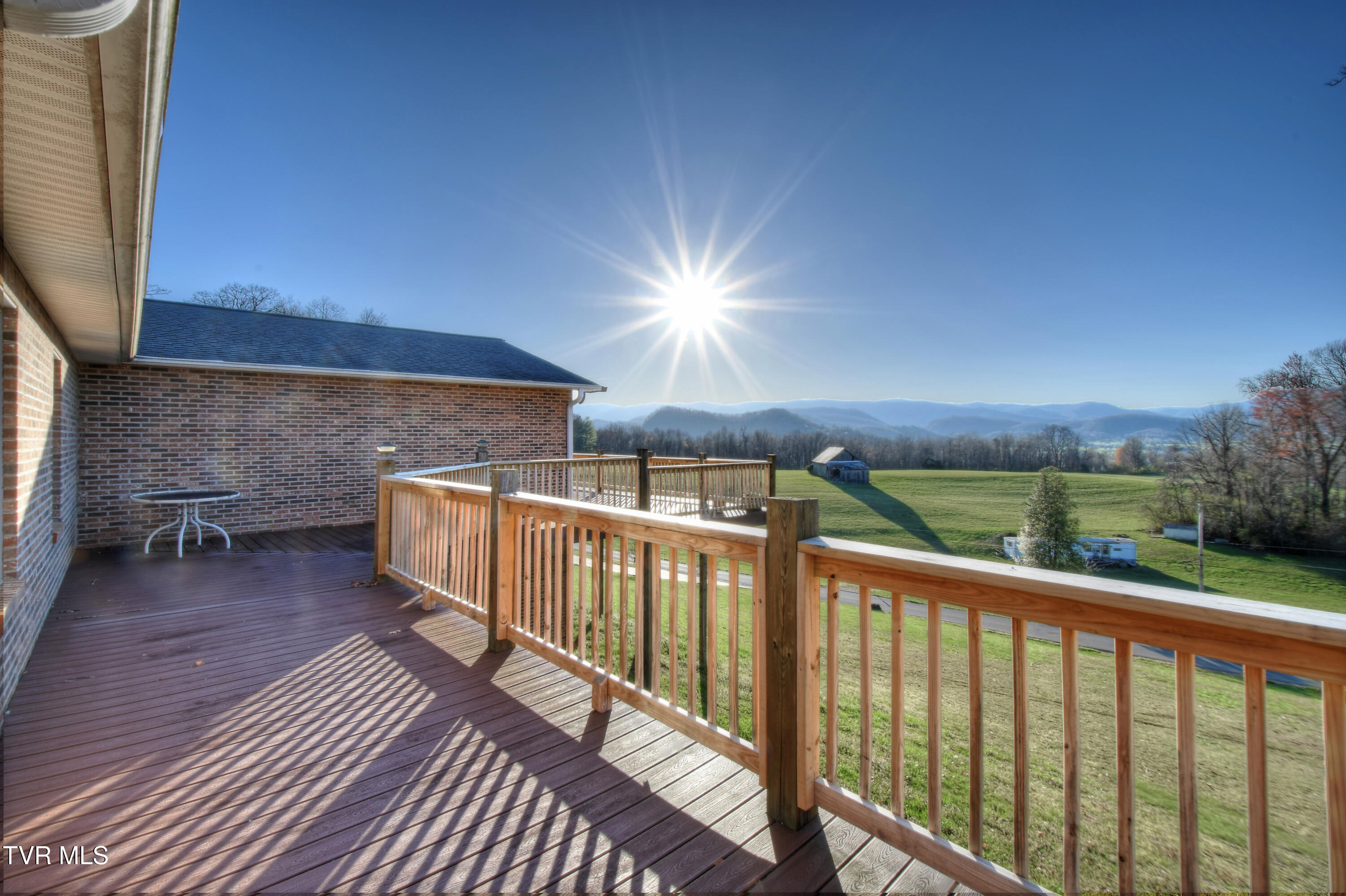 379 Airport Road Elizabethton, TN 37643 - Photo 20 of 68 15